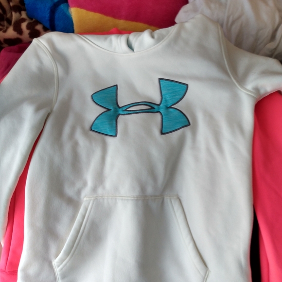 Under armor pullovers - Picture 6 of 11